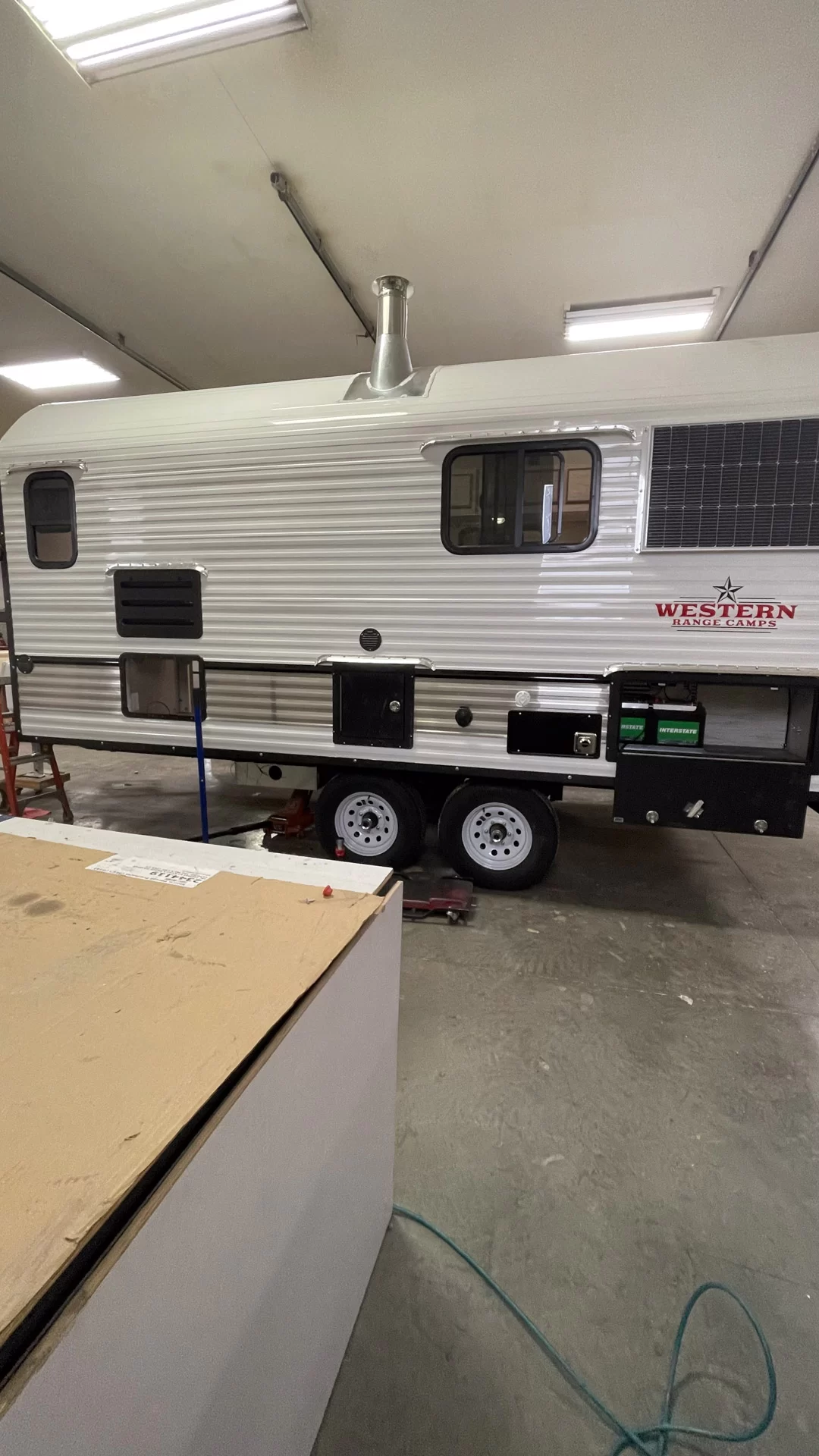 Used Western Range Camps Zion 21' Camp Trailer – Fully Equipped